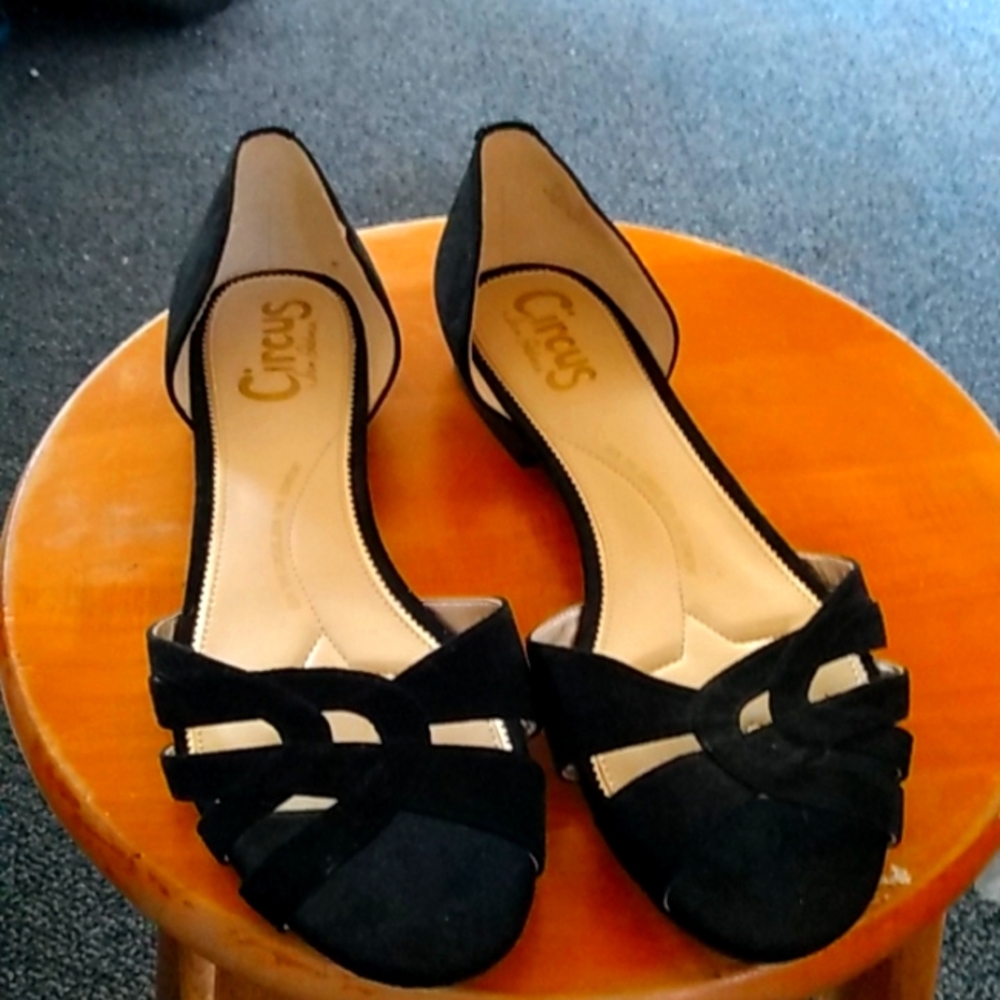 Women's flats